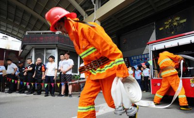 隧道災(zāi)害事故救援實戰(zhàn)對抗消防演練